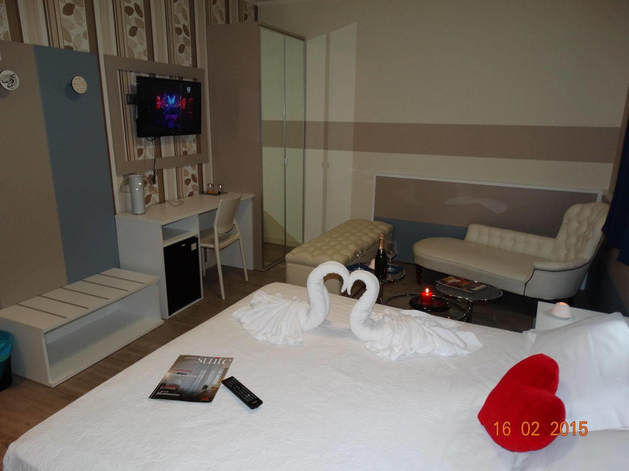 Hotel Moderno Grumello del Monte Zewnętrze zdjęcie
